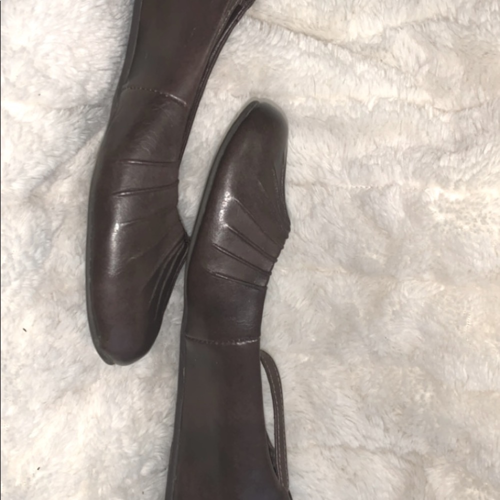 American Eagle brown faux leather flats